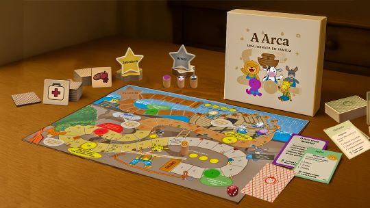 Caixa do tabuleiro aberta com componentes